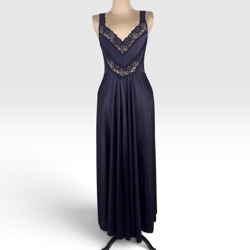 Vtg Undercover Wear Silky Nylon Full Sweep Maxi Nightgown Lace Slip Dress Gown S